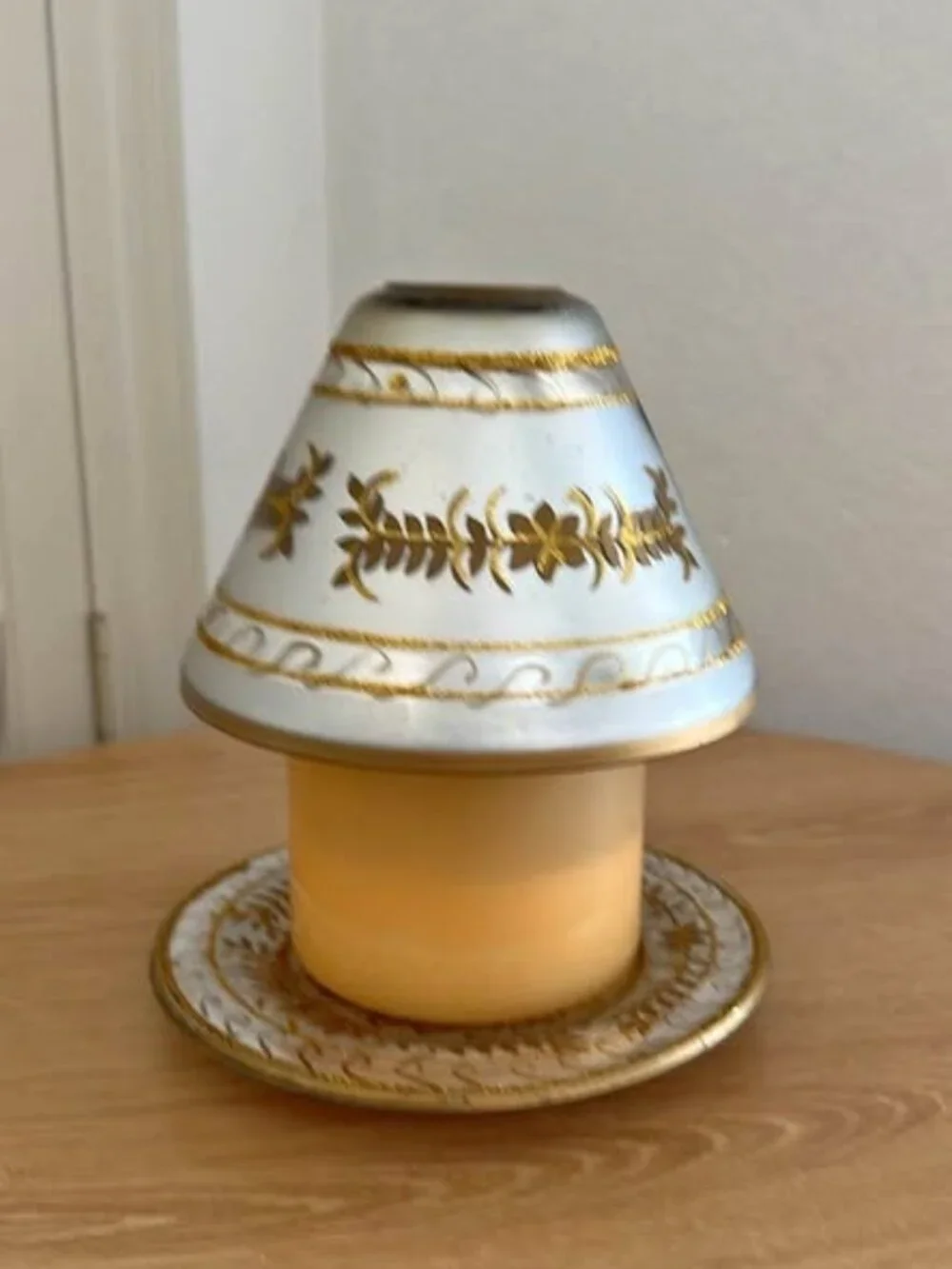 Yankee Candle Celebration Topper Shade Holder Plate Set